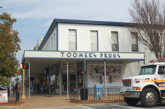 Toomer's Corner for a lemonde